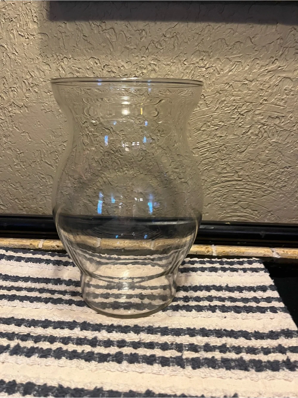 N/A glass vase